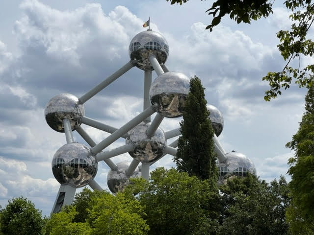 Sensacional Atomium em Bruxelas